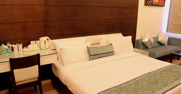 Hotel Amrapali Grand New Delhi Exterior photo