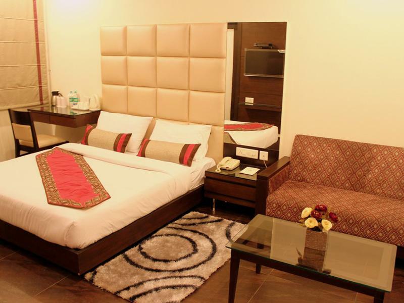 Hotel Amrapali Grand New Delhi Exterior photo